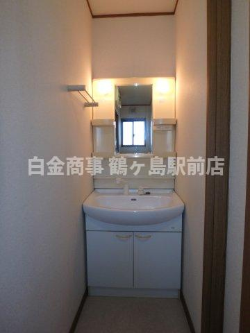 坂戸市南町中古戸建の独立洗面台