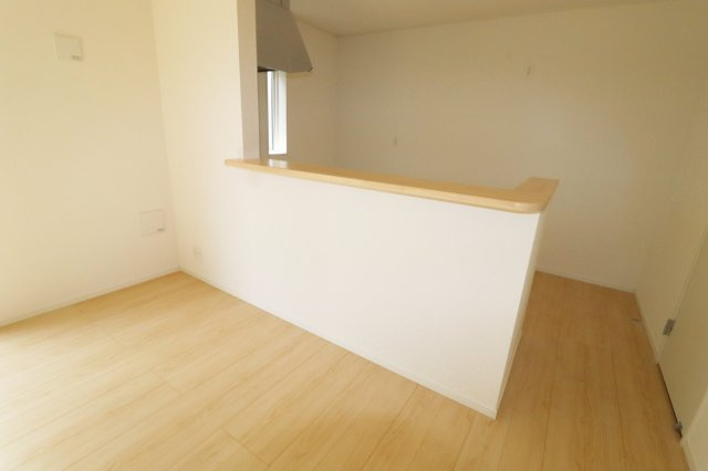 須賀川市和田字立石　　　２号棟　　　須賀川第3小学校、須賀川第３中学区の玄関