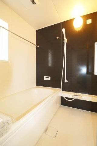 須賀川市和田字立石　　　２号棟　　　須賀川第3小学校、須賀川第３中学区の浴室