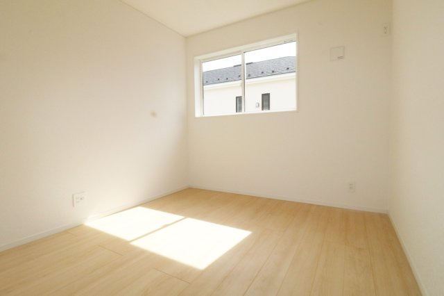 須賀川市和田字立石　　　２号棟　　　須賀川第3小学校、須賀川第３中学区の洋室