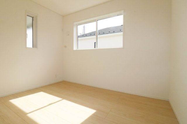 須賀川市和田字立石　　　２号棟　　　須賀川第3小学校、須賀川第３中学区の洋室