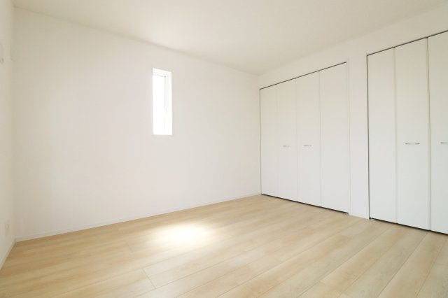 須賀川市和田字立石　　　２号棟　　　須賀川第3小学校、須賀川第３中学区の洋室|※同社施工例