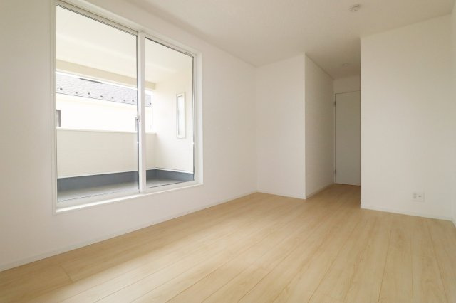 須賀川市和田字立石　　　２号棟　　　須賀川第3小学校、須賀川第３中学区の洋室