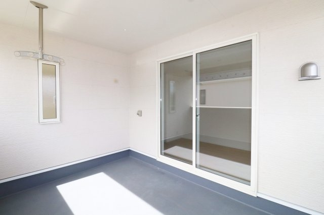 須賀川市和田字立石　　　２号棟　　　須賀川第3小学校、須賀川第３中学区のバルコニー