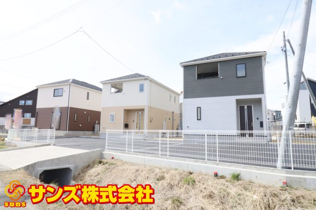 須賀川市和田字立石　　　２号棟　　　須賀川第3小学校、須賀川第３中学区の外観|北東側から見た区画全体♪