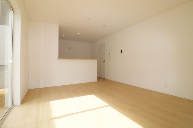 須賀川市和田字立石　　　２号棟　　　須賀川第3小学校、須賀川第３中学区の居間・リビング