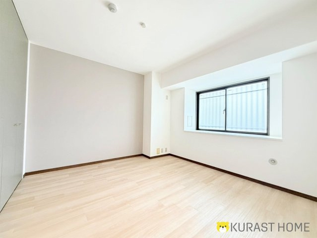 サンシティ桂坂ロイヤル参番館　2階の洋室|洋室7帖