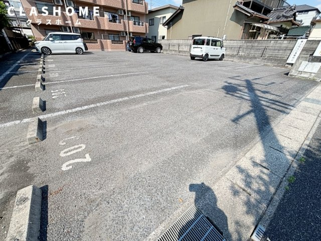 メゾンド　ミルフィーユ　　刈谷市近郊の賃貸はクラスホームの駐車場