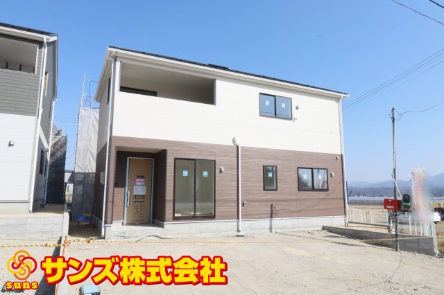 須賀川市和田字立石　　　3号棟　　　須賀川第3小学校、須賀川第３中学区の外観|南側から見た駐車場を含む外観