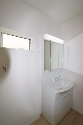 須賀川市和田字立石　　　3号棟　　　須賀川第3小学校、須賀川第３中学区の洗面所