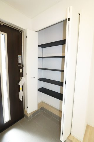 須賀川市和田字立石　　　3号棟　　　須賀川第3小学校、須賀川第３中学区の収納|シューズクローゼット♪