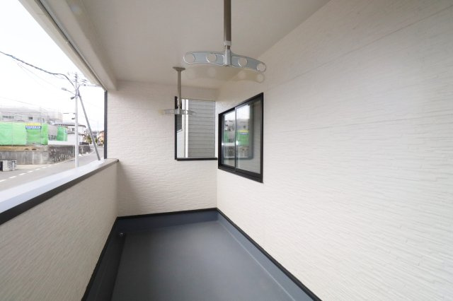 須賀川市和田字立石　　　3号棟　　　須賀川第3小学校、須賀川第３中学区のバルコニー