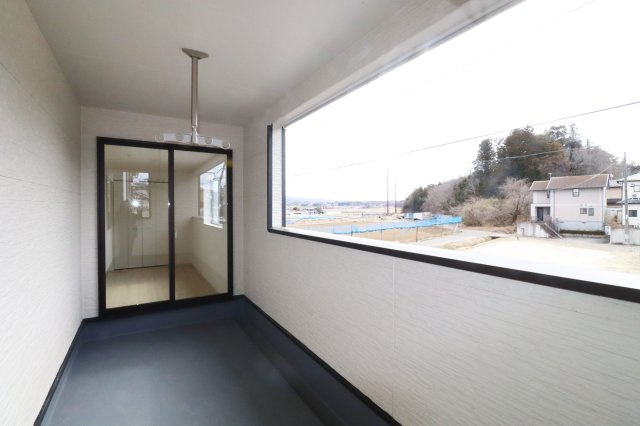 須賀川市和田字立石　　　3号棟　　　須賀川第3小学校、須賀川第３中学区のバルコニー