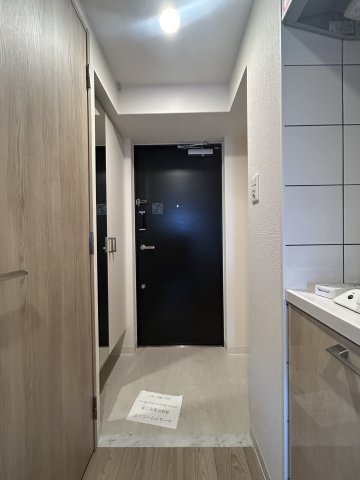 エスリード大阪デュアルゲートの玄関