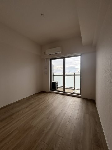 エスリード大阪デュアルゲートの洋室