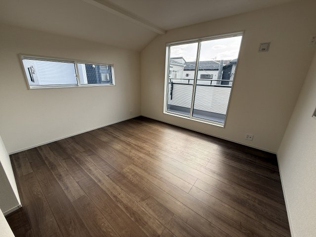 横浜1丁目　新築戸建　6棟の洋室|洋室７帖