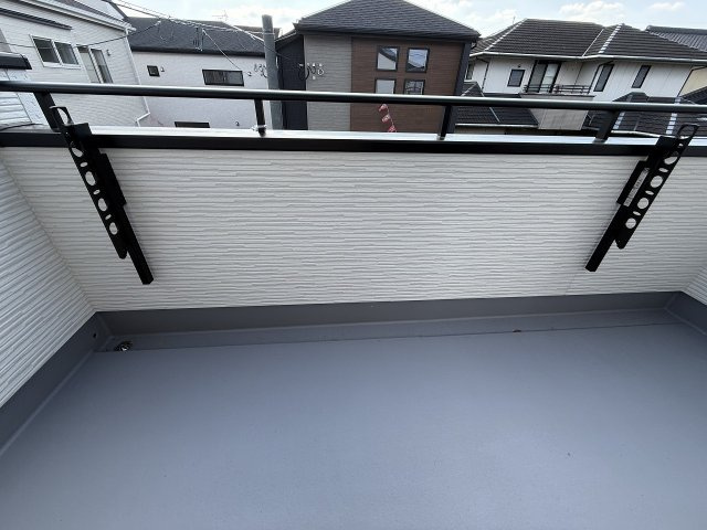 横浜1丁目　新築戸建　6棟のバルコニー|洋室７帖に面したバルコニー