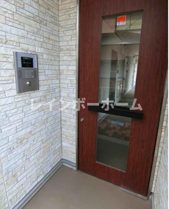 仲介手数料（賃料の1.10ヵ月）の50％OFF対象物件！のエントランス|落ち着いたエントランスです