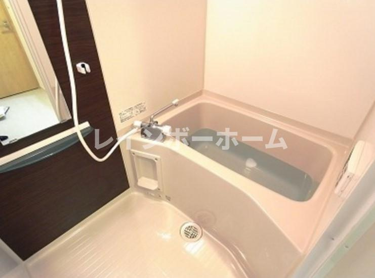 仲介手数料（賃料の1.10ヵ月）の50％OFF対象物件！の浴室|きれいなお風呂です