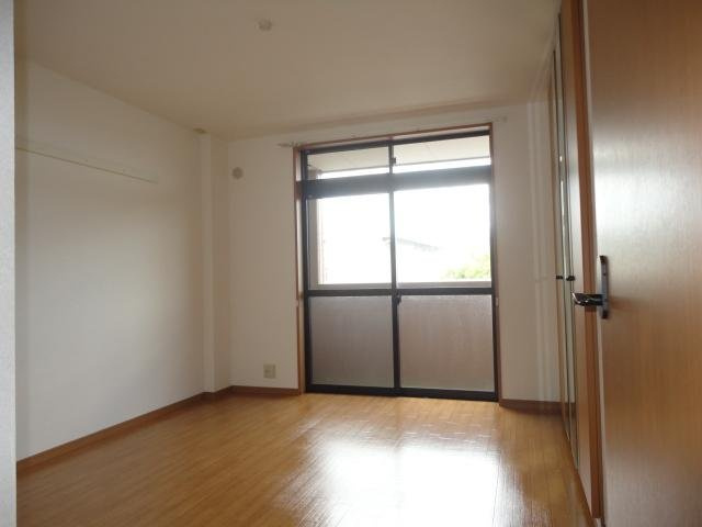 サンコート・パインの収納|クローゼット洋室