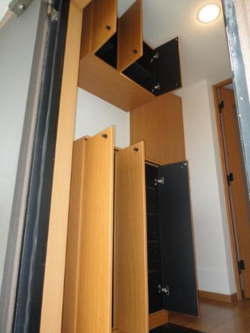 サンコート・パインのその他|シューズボックス（内部）