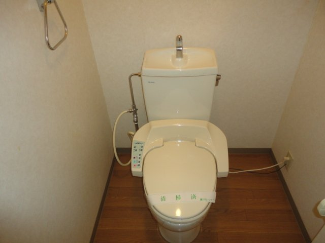 サンコート・パインのトイレ|温水便座付きＷＣ