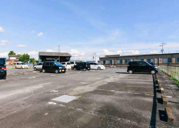 ビレッジハウス下広川1号棟の駐車場|カースペースがあります