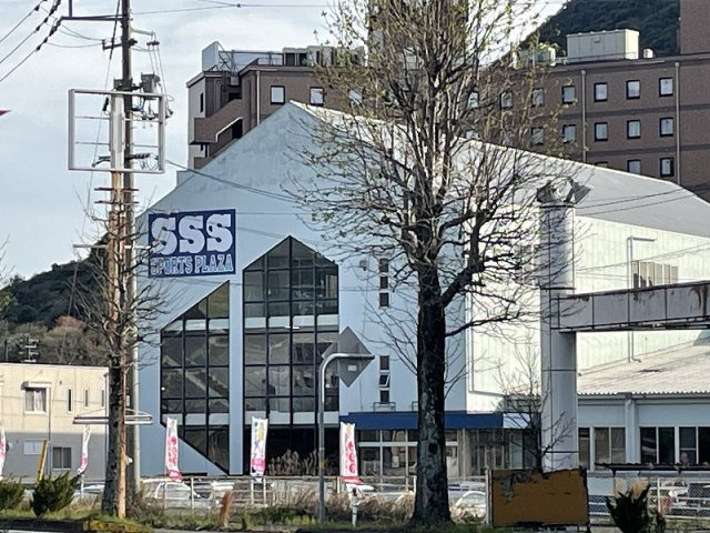 レオパレスカルムの周辺