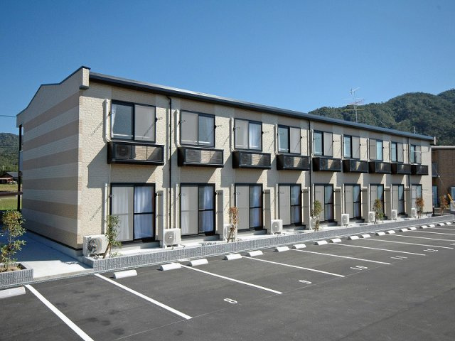 レオパレスカルム