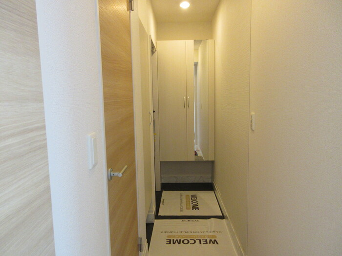 アローフィールド桜の玄関