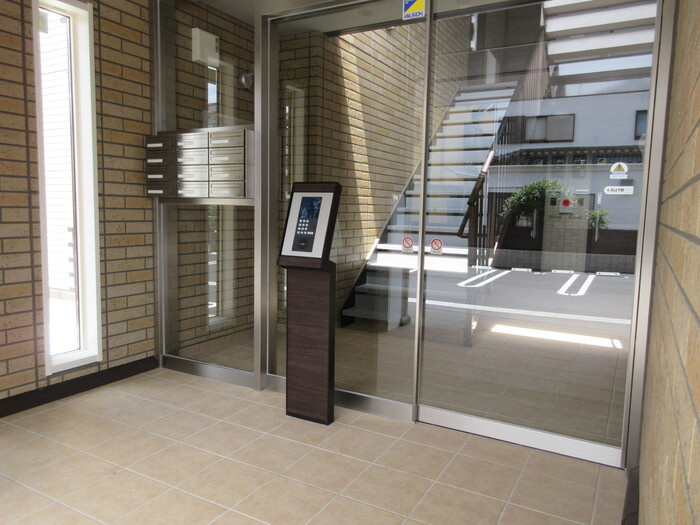 アローフィールド桜のエントランス