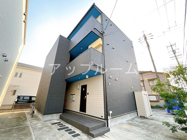 クラウド鳥羽見のエントランス