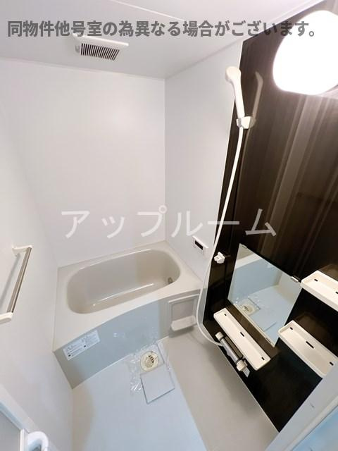 クラウド鳥羽見の浴室