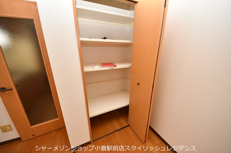 中津口センタービルの収納
