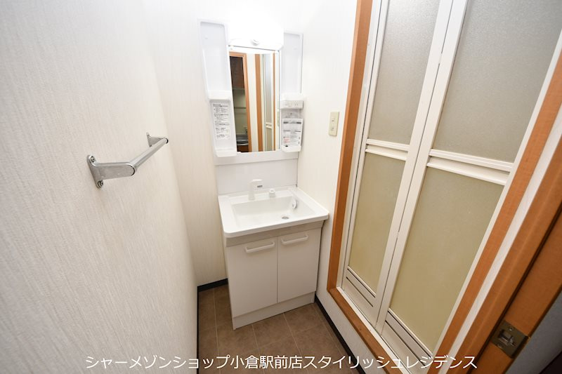 中津口センタービルの洗面所