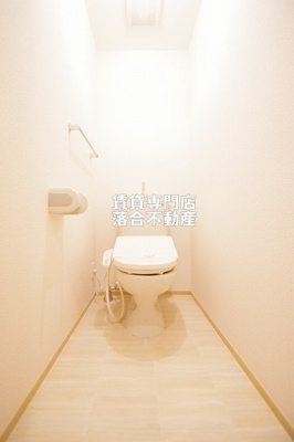 【トイレ】 | FLORAⅢ | 温水洗浄暖房便座付き