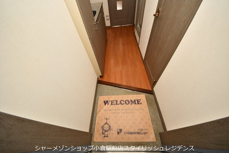 ニューサンリバー6番館の玄関