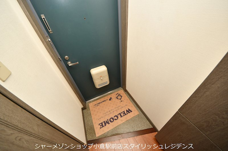 ニューサンリバー6番館の玄関