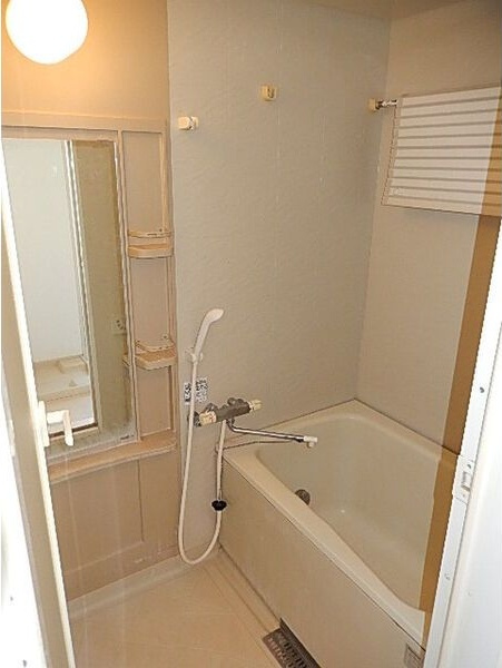 S-RESIDENCE学園坂の浴室