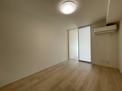 【洋室】 | グランエス | ※別部屋の参考写真です