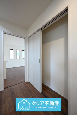 【収納】 | 第３富士見町時沢6号棟 | 廊下にもスペースを無駄にしない収納がとっても便利◎