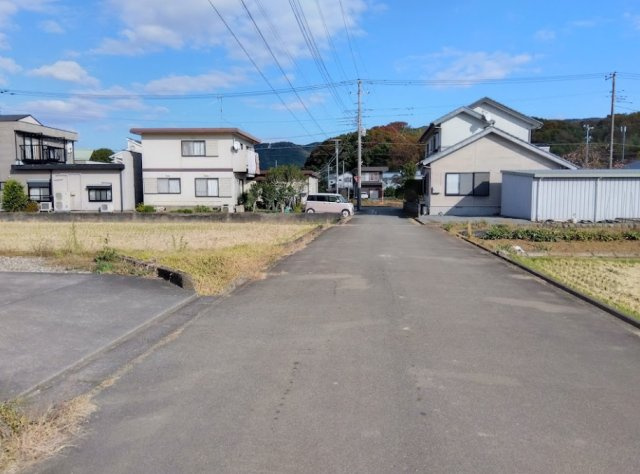 売土地　伊豆の国市韮山多田の前面道路含む現地写真|田・畑として利用可。眺望良好です。