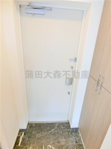 ジーベック平和島の玄関