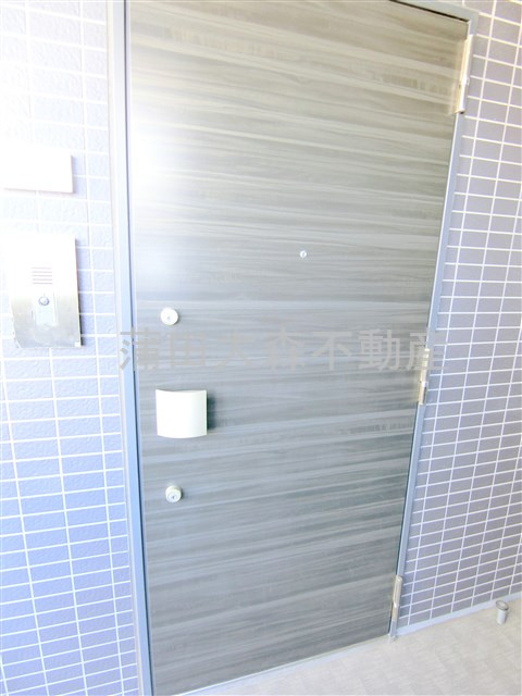 ジーベック平和島の玄関