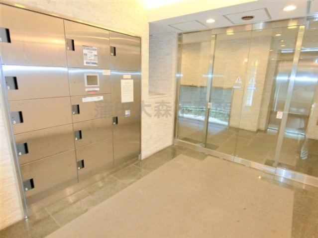 ジーベック平和島のエントランス