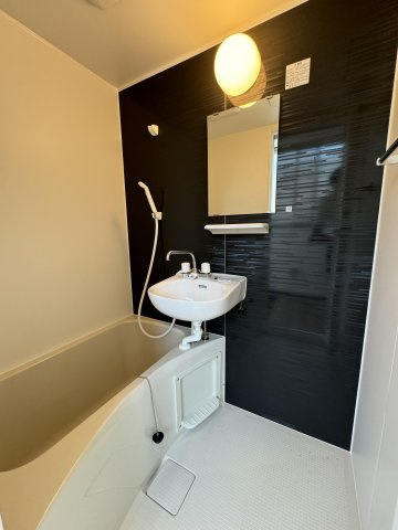 紀の川市貴志川町長山のアパートの浴室