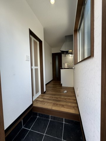 紀の川市貴志川町長山のアパートの居間・リビング