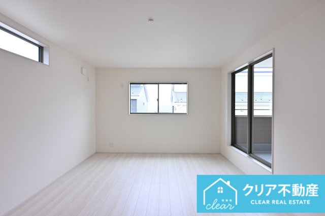 【洋室】 | 第３富士見町時沢7号棟 | 窓が３面でとっても明るい居室です！