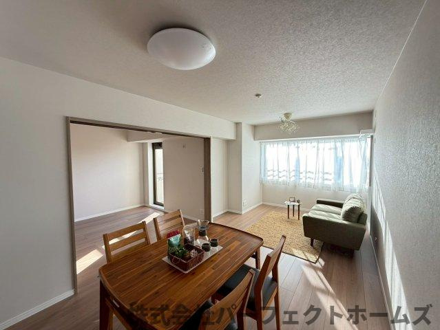 【居間・リビング】の画像