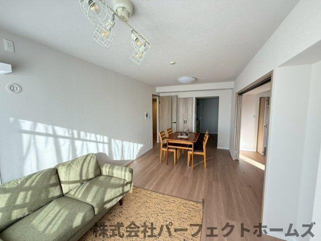 【居間・リビング】の画像